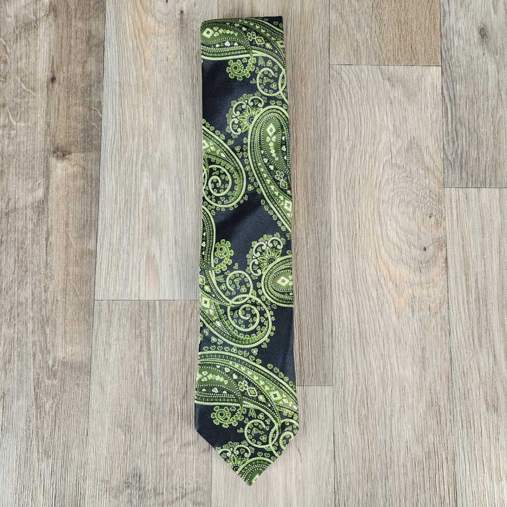 Countess Mara 100% Silk Paisley Necktie Green Black Patterned Tie VTG 60"L 3"W